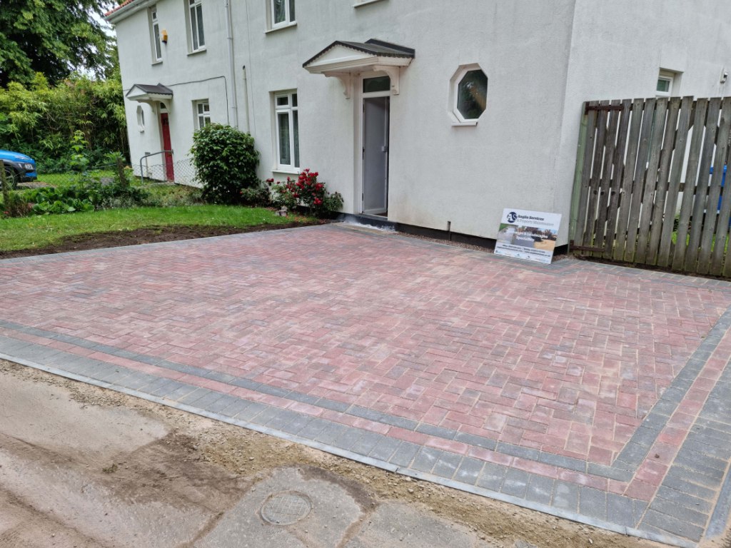 This is a newly installed block paved drive installed by St Neots Driveways